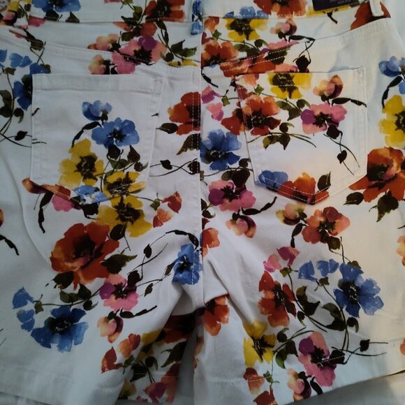 Gloria Vanderbilt Amanda Short Length High Risa Women's Shorts Floral Size 12 - Picture 6 of 7